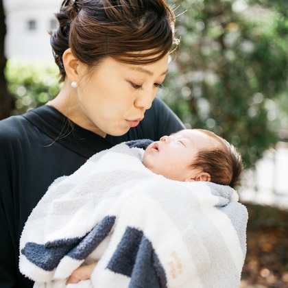 植村由理が出張撮影した「お宮参り　＠水天宮」の家族写真