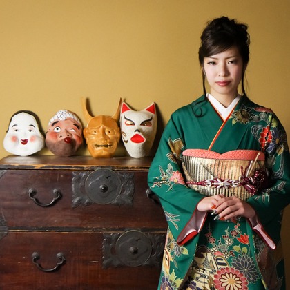 スマイルハンターが出張撮影した家族写真(キッズ,ベビーフォト)などが写った「成人式フォト」の家族写真