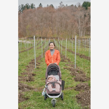Hiroki Anzaiが出張撮影した赤ちゃんの輸送, 唇, 肘などが写った「Family Photo」の家族写真