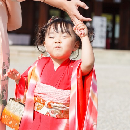 中井企画が出張撮影したネクタイ, フラッシュ撮影, ストリートファッションなどが写った「七五三(奈良)」の家族写真