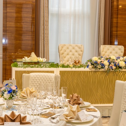 Photo of Flower decorations for the reception hall taken by UCHIUMI Toshihiko.