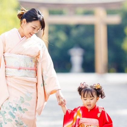 中井企画が出張撮影したネクタイ, フラッシュ撮影, ストリートファッションなどが写った「七五三(奈良)」の家族写真