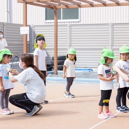 T.Matsumuraが出張撮影した甘いひよこ, 鍛冶池キャンプ場, ローラースポーツなどが写った「運動会（保育園）」の家族写真