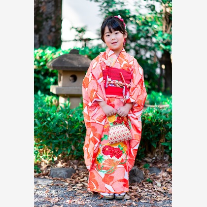 サキヤマ リエが出張撮影した「7歳女の子・ママの着たお着物で七五三＠大國魂神社」の家族写真