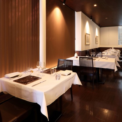 森安　照が撮影したウェディングや家族、ビジネスの写真