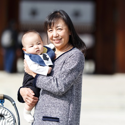 中井企画が出張撮影したネクタイ, フラッシュ撮影, ストリートファッションなどが写った「七五三(奈良)」の家族写真