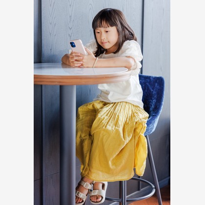 ちずカメラが出張撮影したワンピース, 荷物とバッグ, 赤ちゃん・幼児服などが写った「子供達」の家族写真