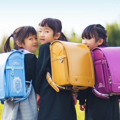 AXiS Photo Service 伊神 菜穂子が出張撮影したグレー, 虹彩, 赤ちゃん・幼児服が写った家族写真の出張撮影の写真