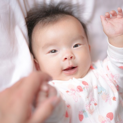 高木勇斗が出張撮影した家族写真(キッズ,ベビーフォト)などが写った「赤ちゃん」の家族写真