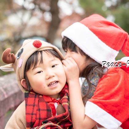 この写真は、出張撮影(家族写真(キッズ,ベビーフォト))のアルバム「かぞくの時間」にある写真の1枚で、家族写真(キッズ,ベビーフォト)などが写っています。<br>「かぞくの時間」では他にも:albumPhotoCount枚の家族写真を見ることができます。撮影者はPeace-full photoです。カメラマンのプロフィールページで、家族写真(キッズ,ベビーフォト)撮影の口コミやおすすめコメントを見ることができます。