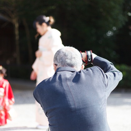 中井企画が出張撮影したネクタイ, フラッシュ撮影, ストリートファッションなどが写った「七五三(奈良)」の家族写真