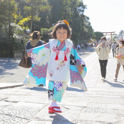 出張撮影　FotoMatograph　間藤　恒が出張撮影した「21.11.12　鶴岡八幡宮　椋梨様」の家族写真