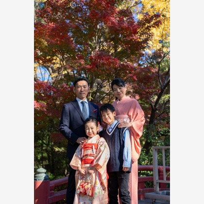 萩原　蔵志が出張撮影した「七五三のロケ撮影」の家族写真