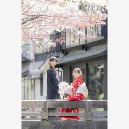 Photo of Japanese style pre-wedding photo shoot taken by Osaka Photo Factory