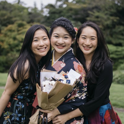 植村由理が出張撮影した「卒業式 at 早稲田大学、オークウッドプレミア東京」の家族写真