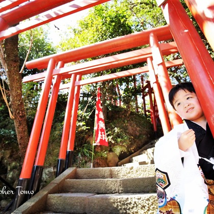 Photographer  Tomoが出張撮影した植物, 着物, レジャーなどが写った「七五三」の家族写真