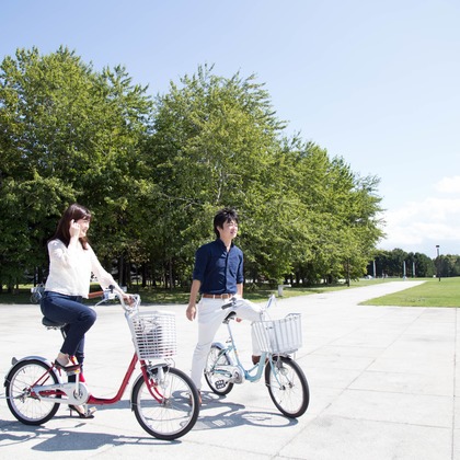 Happy with Photosが出張撮影した「アニバーサリーフォト(結婚記念日)＠札幌市・モエレ沼公園」の家族写真