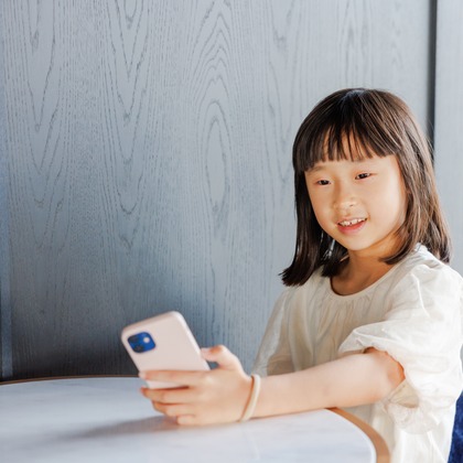 ちずカメラが出張撮影したワンピース, 荷物とバッグ, 赤ちゃん・幼児服などが写った「子供達」の家族写真