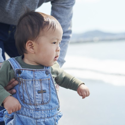 NISHIMURA AKINOBUが出張撮影した空, 赤, 青が写った家族写真(キッズ,ベビーフォト)の写真