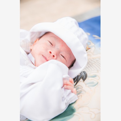 山下　剛が出張撮影したネクタイ, 赤ちゃん・幼児服, 慰めなどが写った「お宮参りの撮影」の家族写真