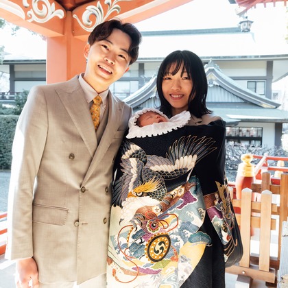 出張撮影くろさわが出張撮影したショール, 唯一, 裸足などが写った「お宮参り」の家族写真