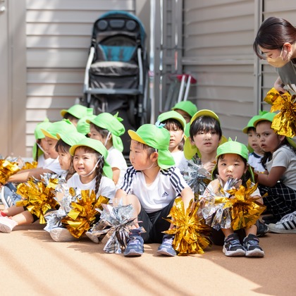 T.Matsumuraが出張撮影した甘いひよこ, 鍛冶池キャンプ場, ローラースポーツなどが写った「運動会（保育園）」の家族写真
