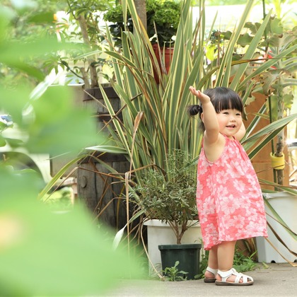 Photographer  Tomoが出張撮影したフローラ, 植物, 女の子などが写った「一歳記念」の家族写真