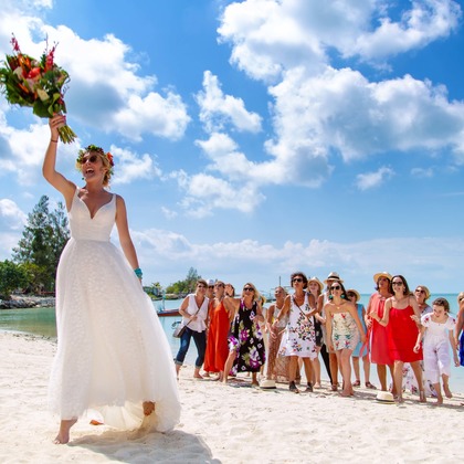 Photo of ビーチウェディング写真 taken by Alex Dadushco