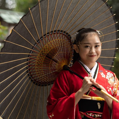 この写真は、出張撮影(家族写真(キッズ,ベビーフォト))のアルバム「成人式」にある写真の1枚で、家族写真(キッズ,ベビーフォト)などが写っています。<br>「成人式」では他にも:albumPhotoCount枚の家族写真を見ることができます。撮影者は株式会社 Whisperです。カメラマンのプロフィールページで、家族写真(キッズ,ベビーフォト)撮影の口コミやおすすめコメントを見ることができます。