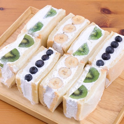 森安　照が撮影したウェディングや家族、ビジネスの写真