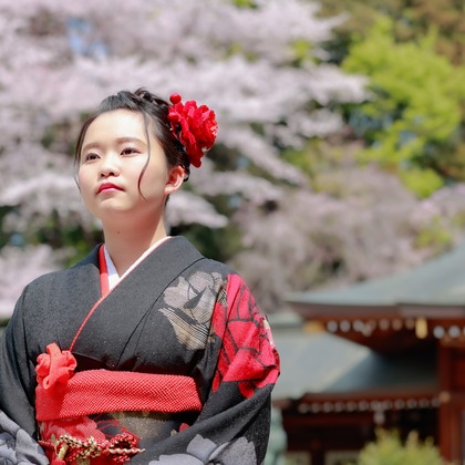 黒澤正彦が出張撮影した江の島シーキャンドル, キャンティカフェ, 水前寺成趣園などが写った「成人式前撮り撮影（群馬県高崎市　進雄神社　４月撮影）」の家族写真