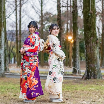 中村雅樹が出張撮影した記念写真, 植物, お宮参りが写った成人式撮影の写真