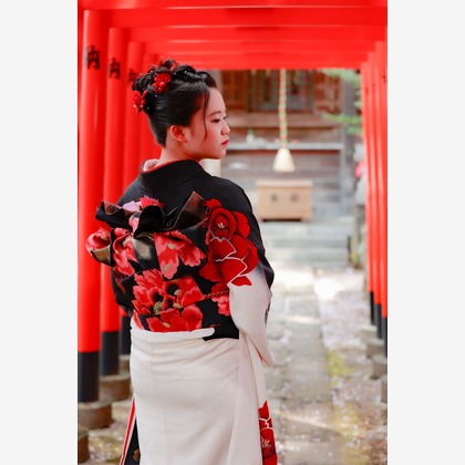 黒澤正彦が出張撮影した江の島シーキャンドル, キャンティカフェ, 水前寺成趣園などが写った「成人式前撮り撮影（群馬県高崎市　進雄神社　４月撮影）」の家族写真