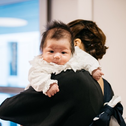 植村由理が出張撮影した「お宮参り　＠水天宮」の家族写真
