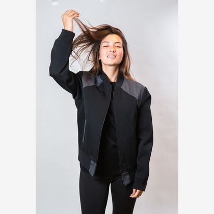 踊るカメラマンAKIRAが撮影したウェディングや家族、ビジネスの写真