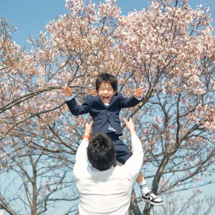 Tatsuyaが出張撮影した全体, 赤ちゃん・幼児服, 襟などが写った「家族写真撮影」の家族写真