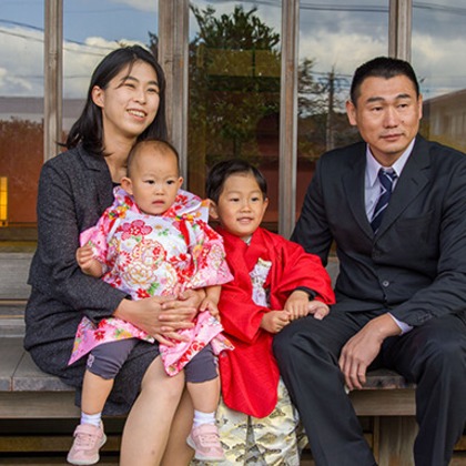 waka photoが出張撮影した自然の中の人々, 植物学, 植物が写った七五三フォトの写真