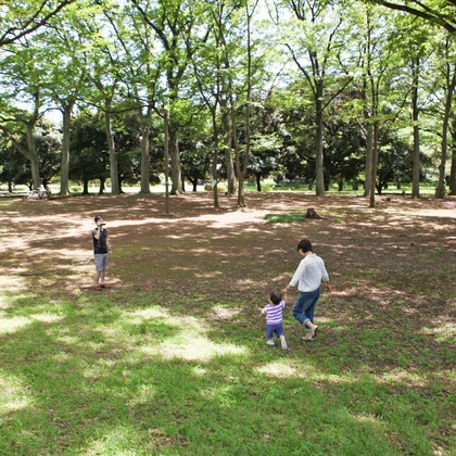 村田わかな広告写真が出張撮影したウエスト, フローリング, スリーブが写った家族写真の出張撮影の写真