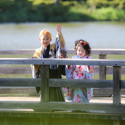 高橋 透（Coo&Sea STUDIO代表）が出張撮影した「七五三フォト＠横浜」の家族写真