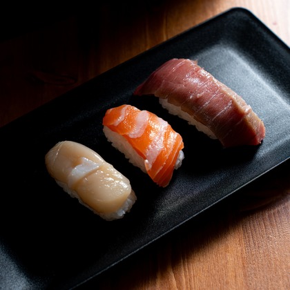 三谷悠介が撮影したウェディングや家族、ビジネスの写真