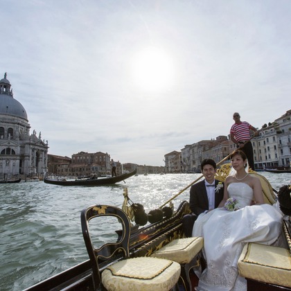 アジェンツィア・フォトグラフィカ・ミケランジェロが撮影した「:albumName」の写真