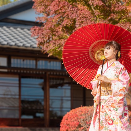 合同会社優希photoが出張撮影した成人式, 落葉, 着物が写った成人式撮影の写真