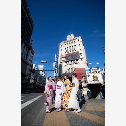 T.Matsumuraが出張撮影した「卒業旅行（着物）」の家族写真
