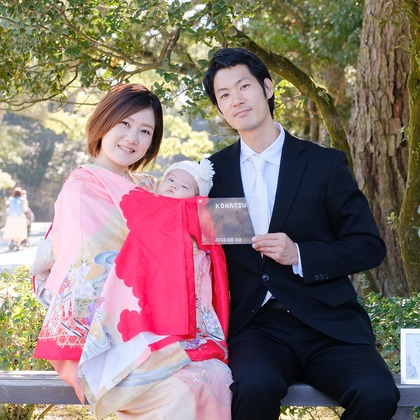 高夏写真店が出張撮影した記念写真, 家族写真, 七五三衣装が写ったお宮参りの写真