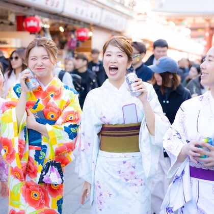 T.Matsumuraが出張撮影した「卒業旅行（着物）」の家族写真