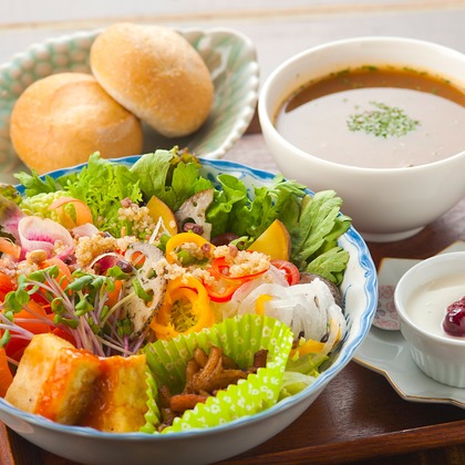 大崎写真事務所が撮影した店舗/オフィス/サロン撮影/料理撮影/不動産/竣工の写真