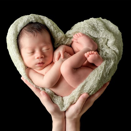 AXiS Photo Servise 藤井靖史が出張撮影したシャツ, ビーチの人々, 自然の中の人々が写ったニューボーンフォトの写真