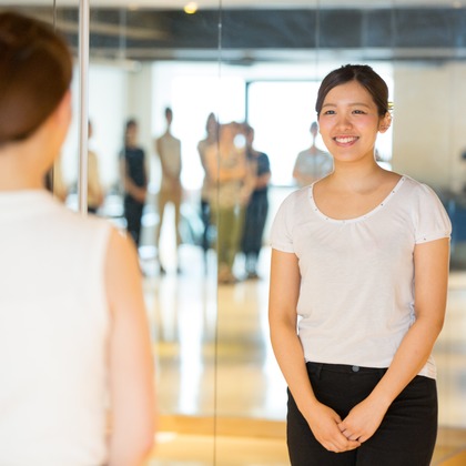 踊るカメラマンAKIRAが撮影したウェディングや家族、ビジネスの写真