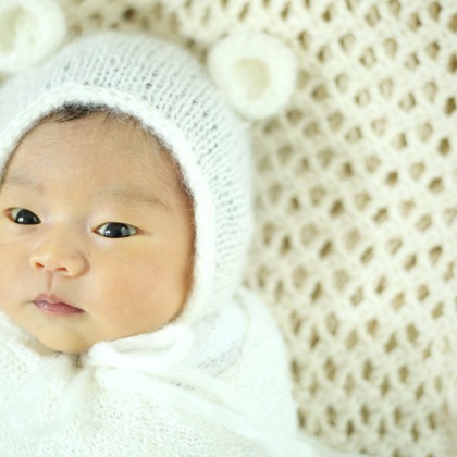 出張撮影HUG TIMEが撮影したニューボーンフォトの写真