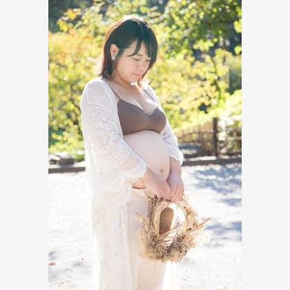 この写真は、出張撮影(家族写真(キッズ,ベビーフォト))のアルバム「マタニティフォト＠東京・戸越公園」にある写真の1枚で、家族写真(キッズ,ベビーフォト)などが写っています。<br>「マタニティフォト＠東京・戸越公園」では他にも:albumPhotoCount枚の家族写真を見ることができます。撮影者はHappy with Photosです。カメラマンのプロフィールページで、家族写真(キッズ,ベビーフォト)撮影の口コミやおすすめコメントを見ることができます。